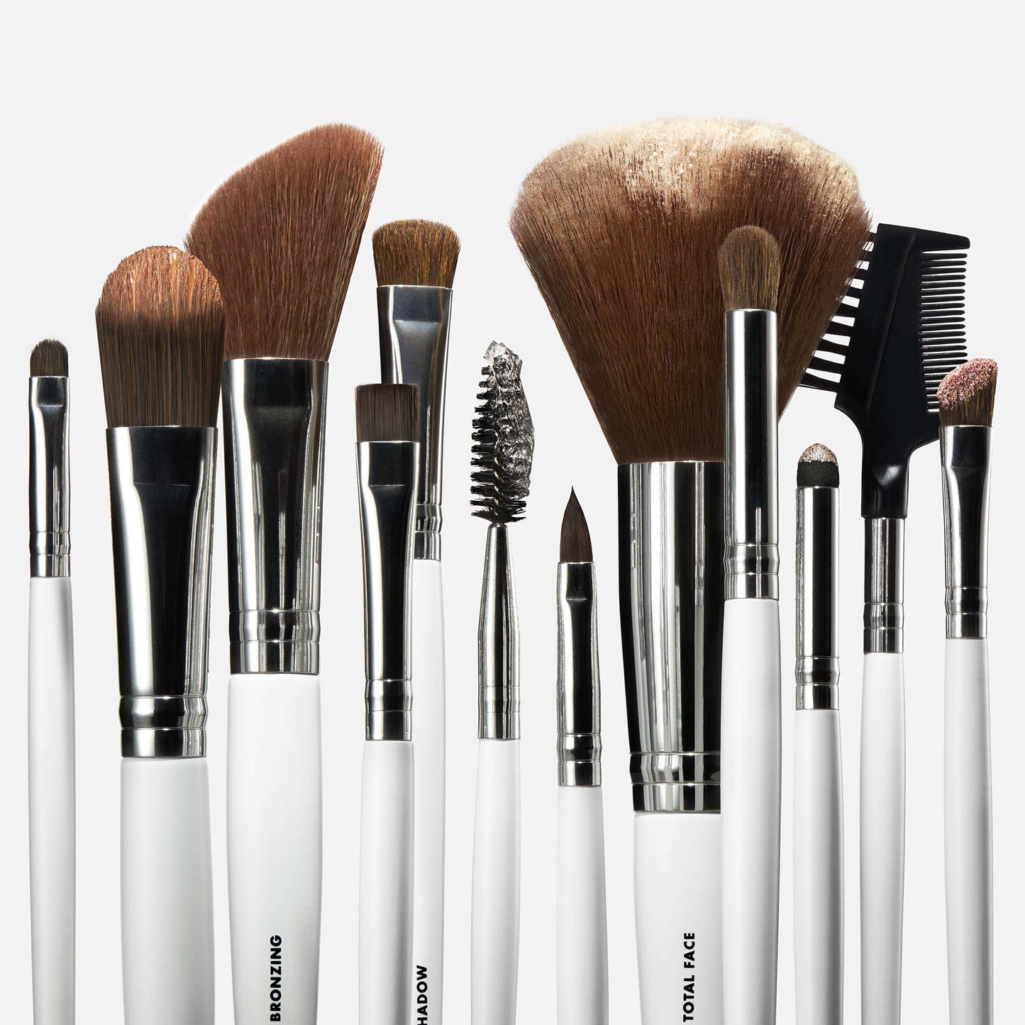professional-set-of-12-makeup-brushes-j1 040523_SL_12PieceBrushKit_0001_FocusStack01_FINAL_RGB_IGF.jpg