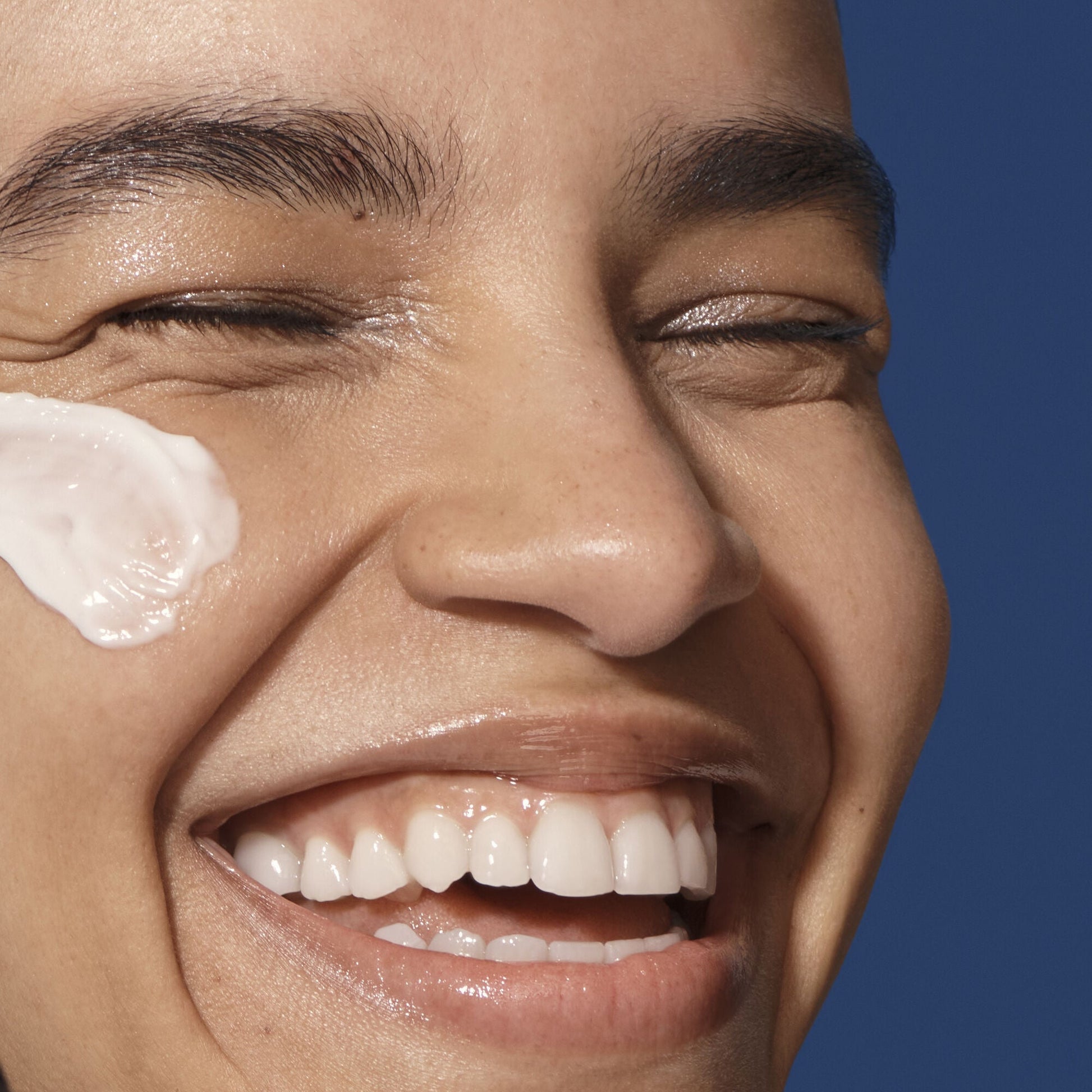 holy-hydration-barrier-goals-cream-q9 042325_SKIN_Austria_HHBC_Strength-Hero_095_v3_RGB_IGF_2d42c5ec-d798-4ca6-b58a-d9291443e5ac.jpg