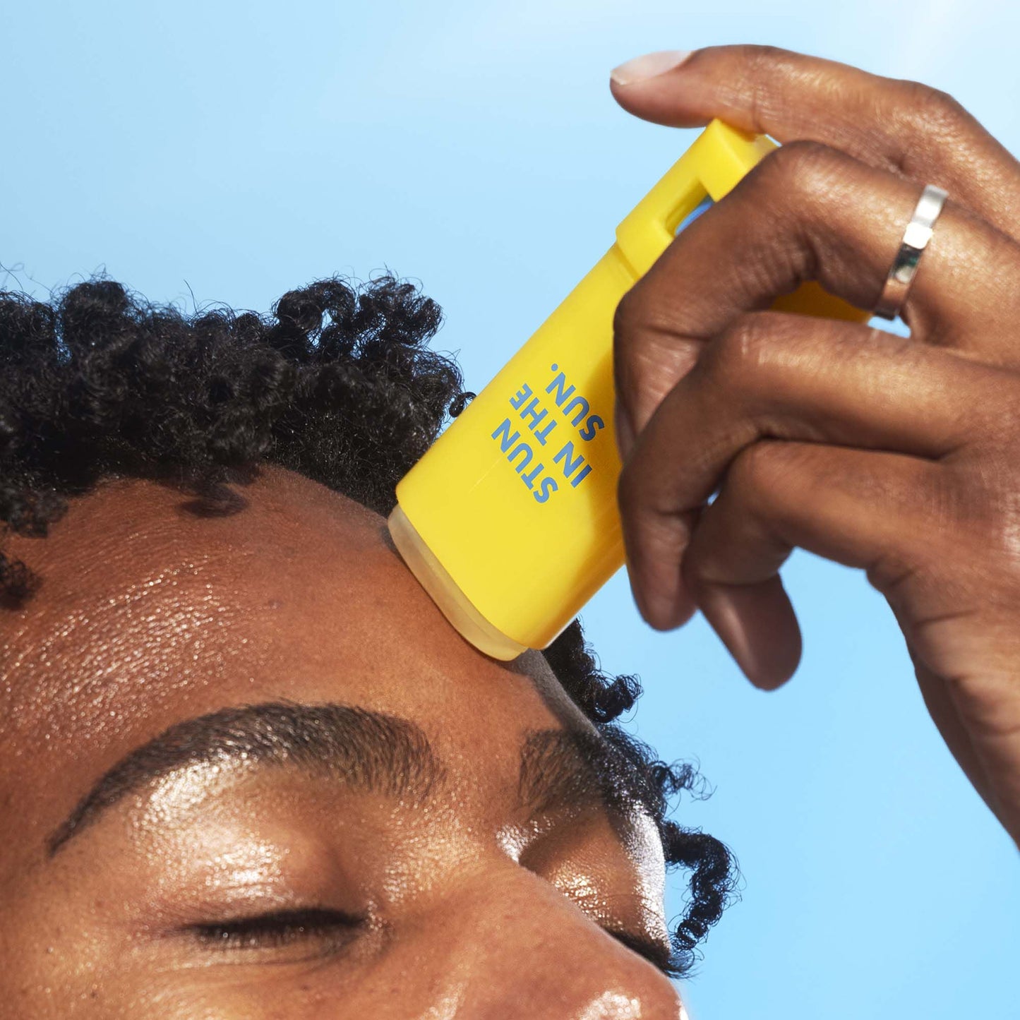 suntouchable-invisi-stick-spf-50-x2 060624_Mikel_InvisiStick_0107_v2_IGF.jpg