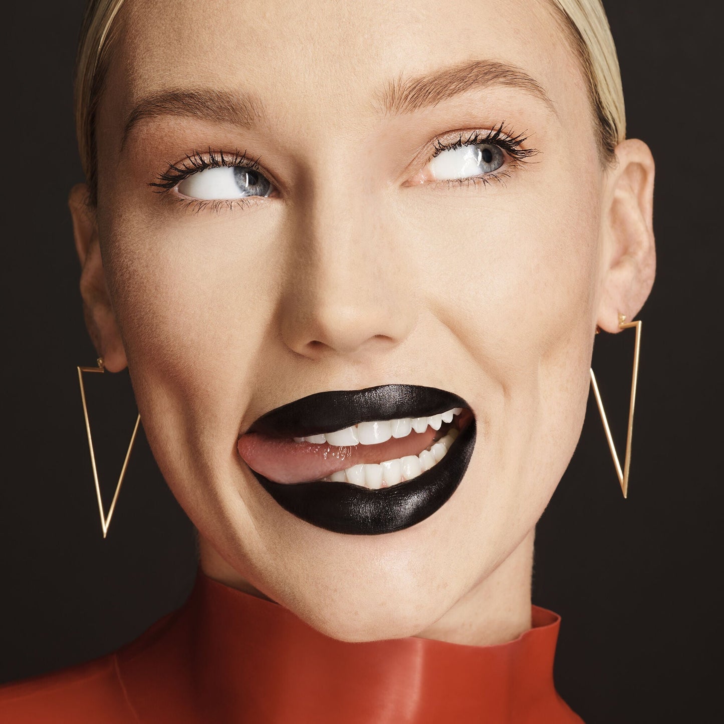 o-face-satin-lipstick-d3 071222_MD_Look4_0124_FINAL_RGB_IGF.jpg