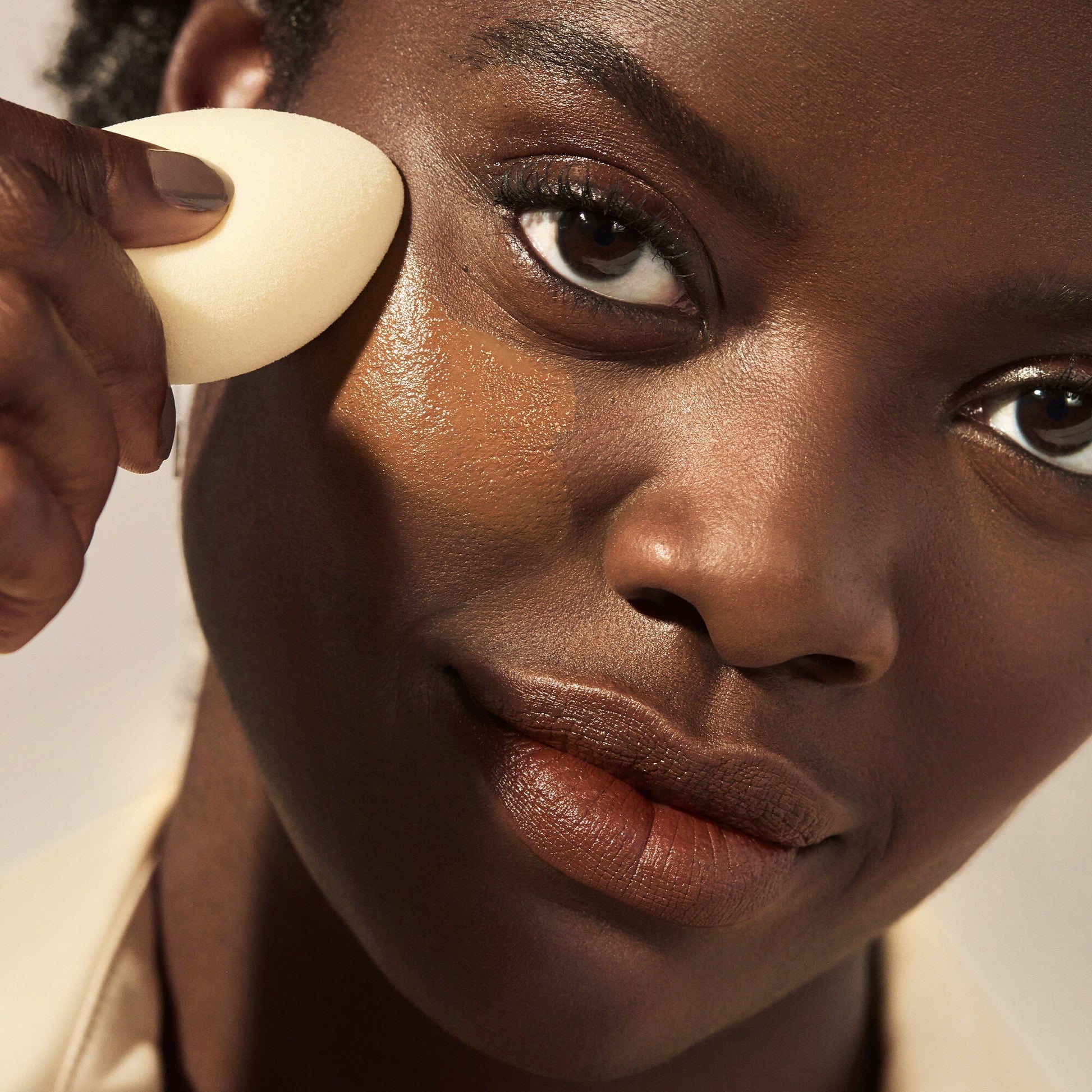 camo-concealer-sponge-p4 07292020_Wemi_HydratingCamo_1765_V4_IGF.jpg