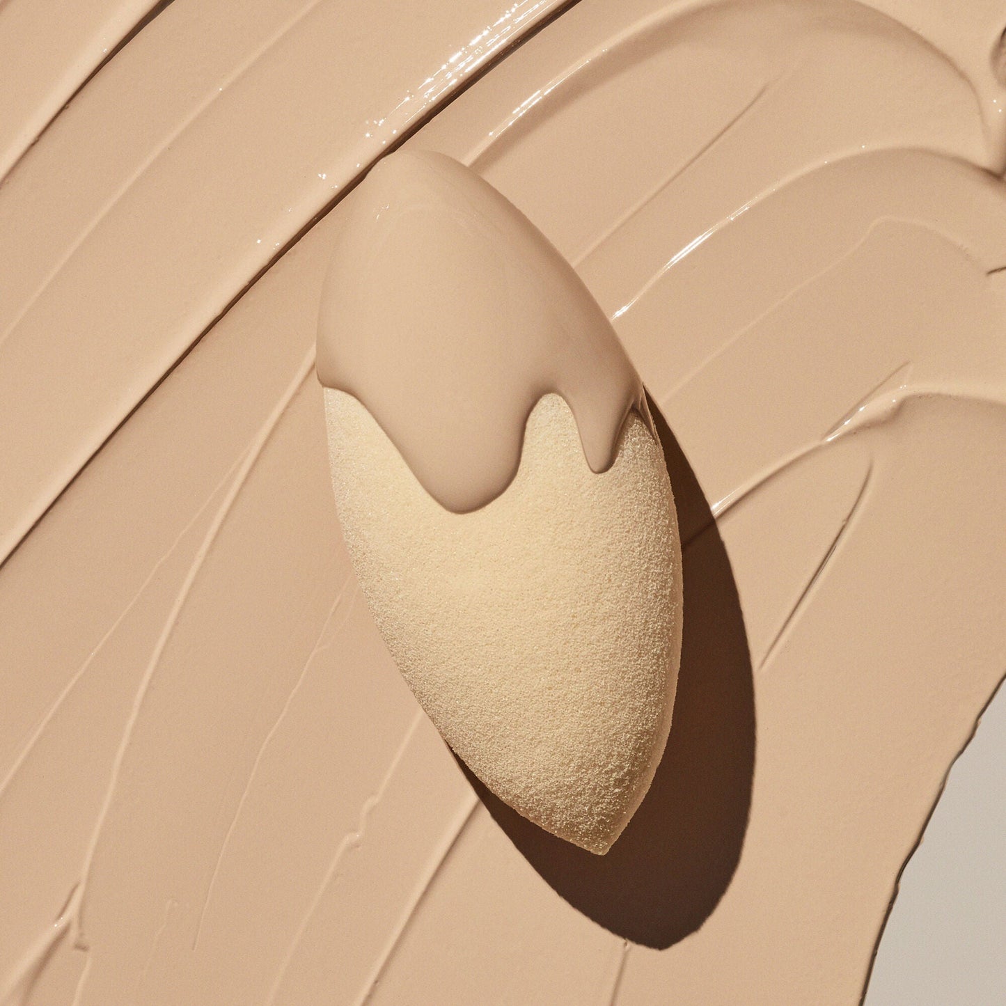 camo-concealer-sponge-p4 07312020_CamoSponge_009_IGF.jpg