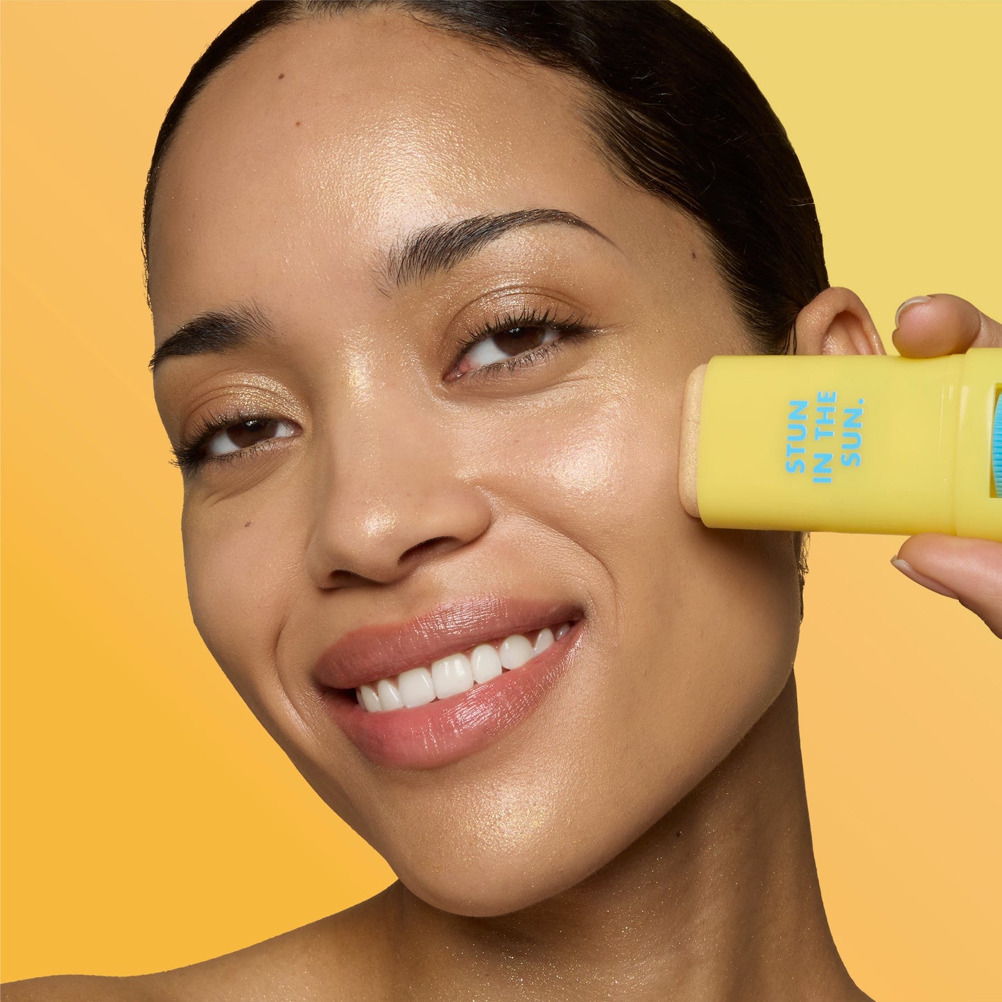 suntouchable-invisi-stick-spf-50-glitz-g9 57109_SUNTOUCHABLES_INVISI_STICK_CELINE_0221_V5.jpg